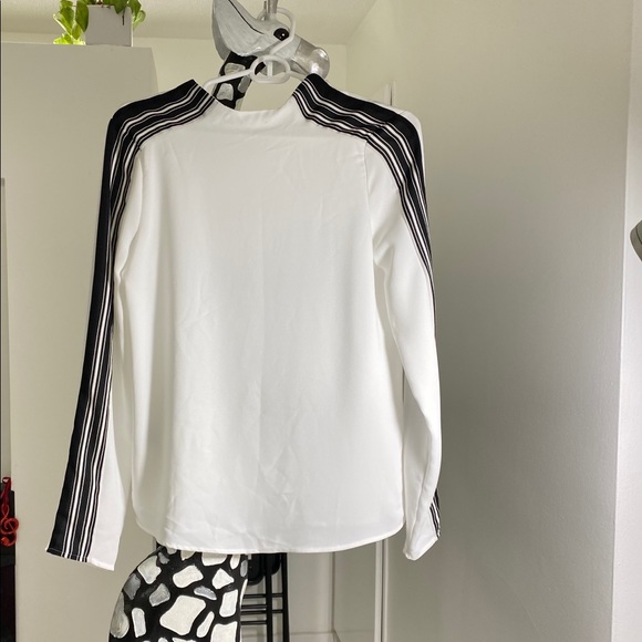 BCBGMAXAZRIA white shirt top XS/XXS LIKE NEW - Picture 2 of 11